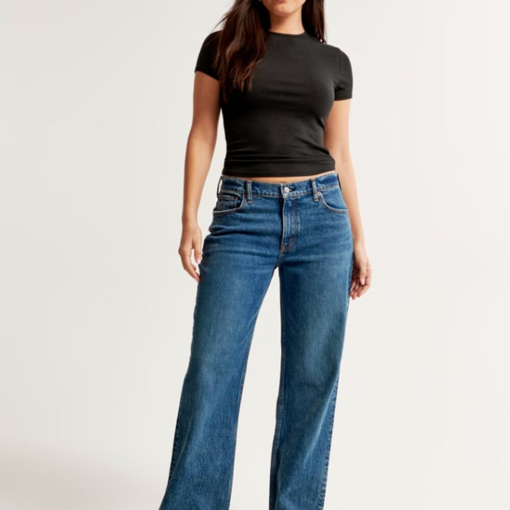 NWWT Abercrombie Baggy Low Rise Curve Love Jeans